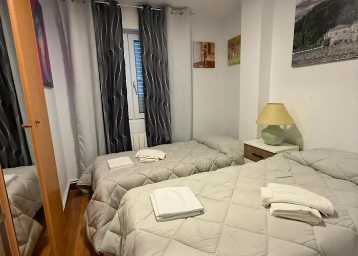 2 Piscina Y Tenis * אחו